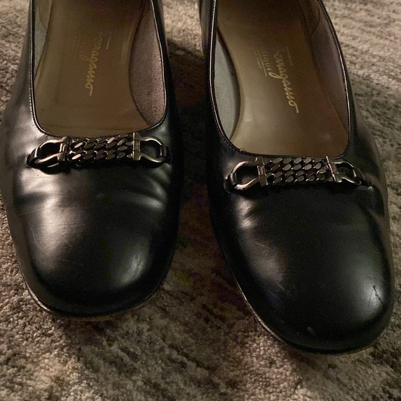 Salvatore Ferragamo Chic Black Leather Loafers with Silver buckle - size 9.5 - Picture 2 of 9